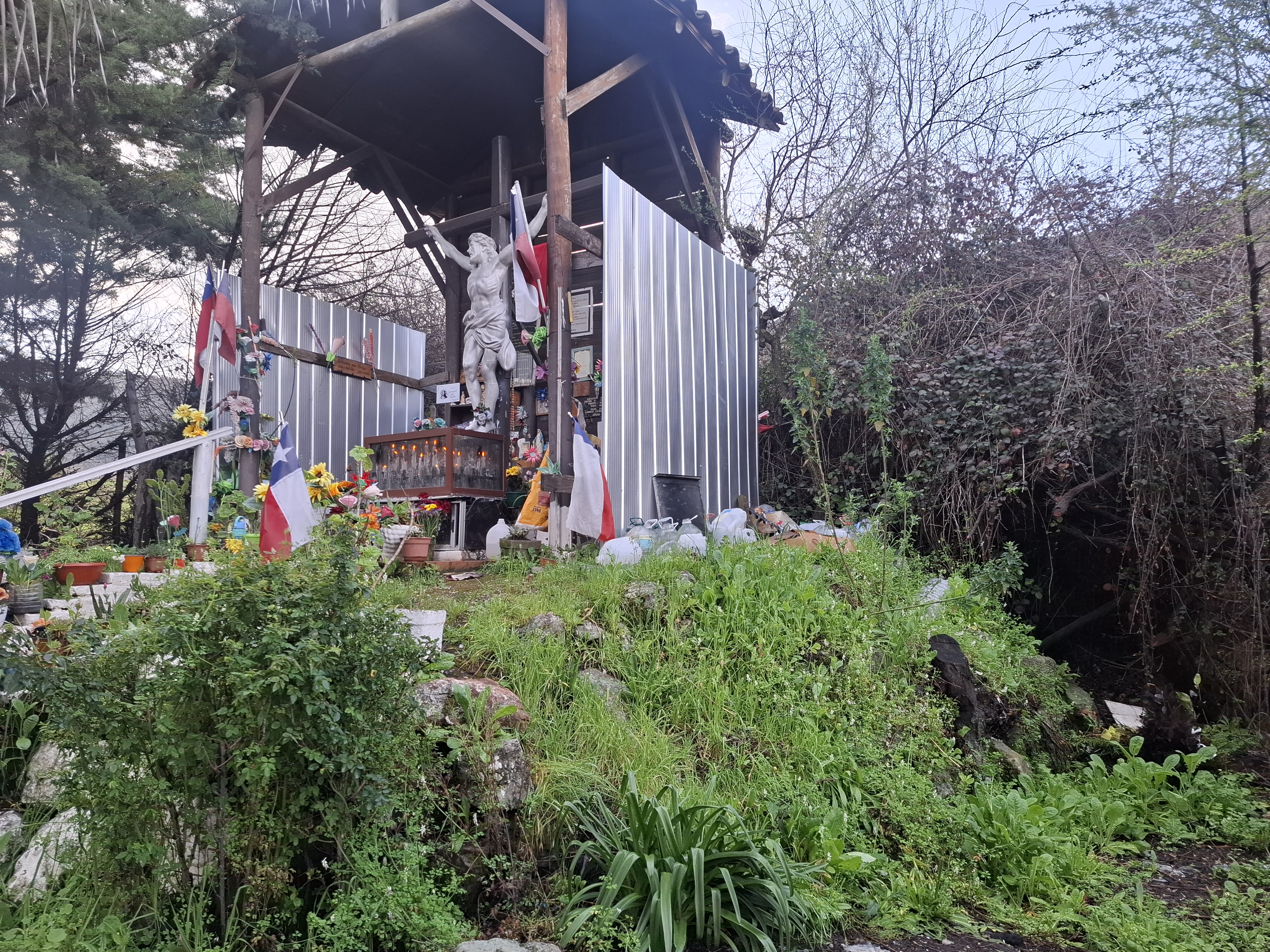 Grietas y Desgaste en la Madera de la Cruz